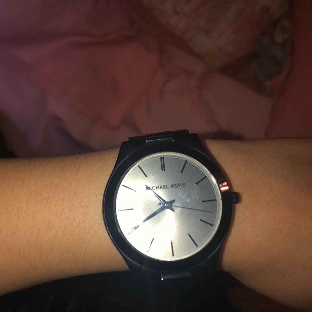 Michael kors watch for women - Picture 3 of 4